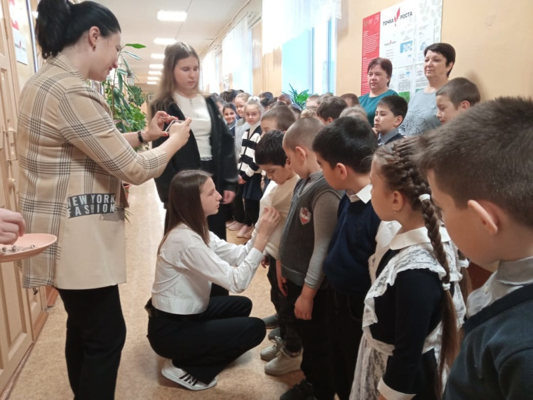 ТОРЖЕСТВЕННОЕ ВСТУПЛЕНИЕ В ДВИЖЕНИЕ ПЕРВЫХ.