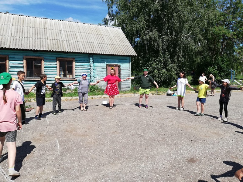 Летний оздоровительный лагерь при школе "Лучик".